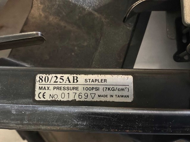 Fasten f18/50ac + 80/25ab pneumatische tacker (2x) - afbeelding 3 van  5