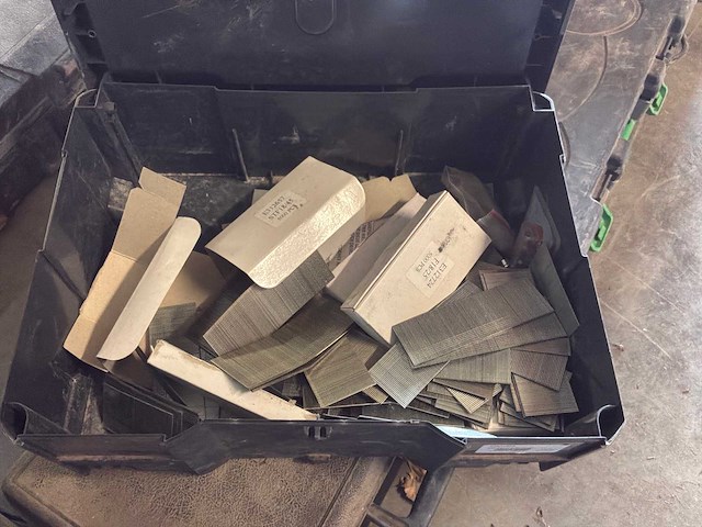 Fasten f18/50ac + 80/25ab pneumatische tacker (2x) - afbeelding 4 van  5