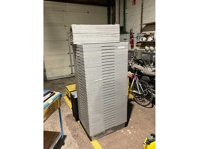 Faurecia opbergbak (32x) - afbeelding 2 van  5