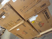 Fauteuil de massage et inclinable avec repose-pieds et télécommande - afbeelding 9 van  9