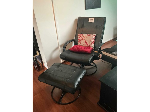 Fauteuil en poef - afbeelding 2 van  2