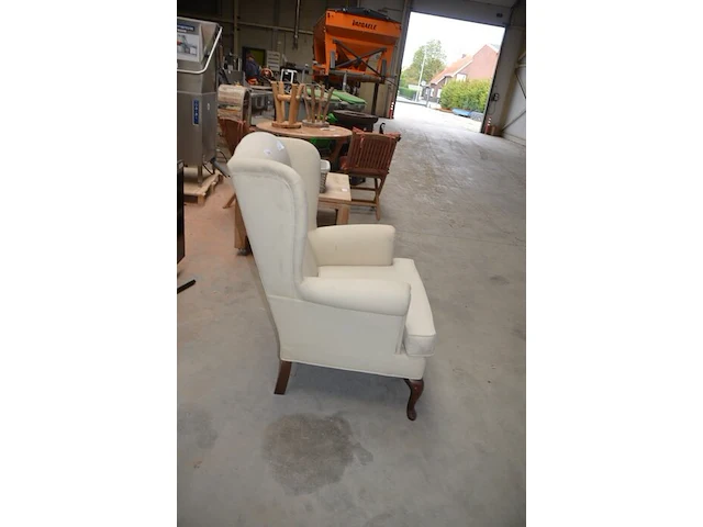 Fauteuil hoge rug beige stof (licht geschadigd) - afbeelding 4 van  5