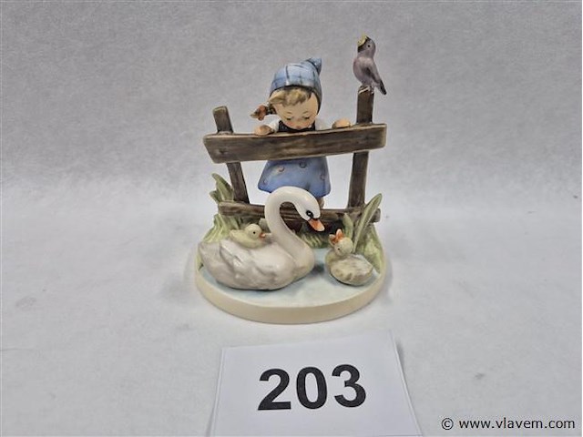 Feathered friends - afbeelding 1 van  3