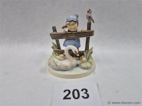 Feathered friends - afbeelding 1 van  3