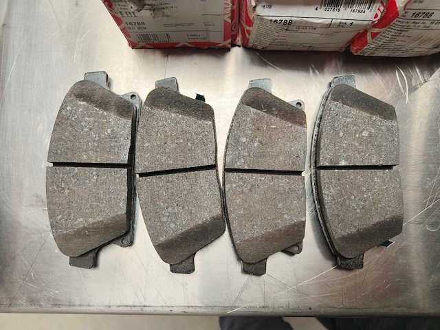 Febi bilstein remblokkensets - afbeelding 8 van  8