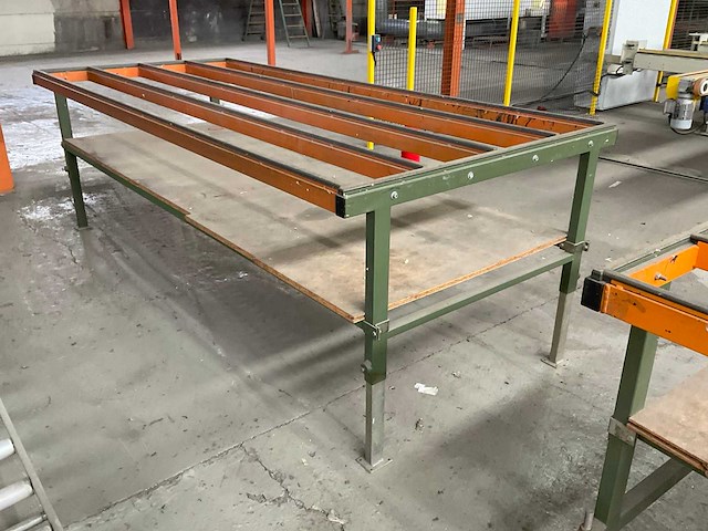 Federhenn montagetafel - afbeelding 1 van  1