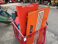 Feed diverse tractoronderdelen - afbeelding 2 van  5