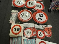 Feestartikelen - genk - afbeelding 5 van  146