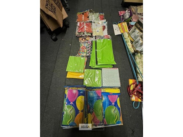 Feestartikelen - genk - afbeelding 36 van  146