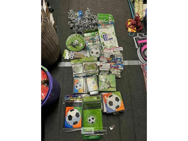 Feestartikelen - genk - afbeelding 47 van  146