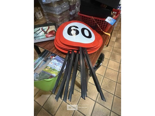 Feestartikelen - genk - afbeelding 55 van  146