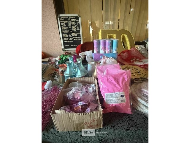 Feestartikelen - genk - afbeelding 63 van  146