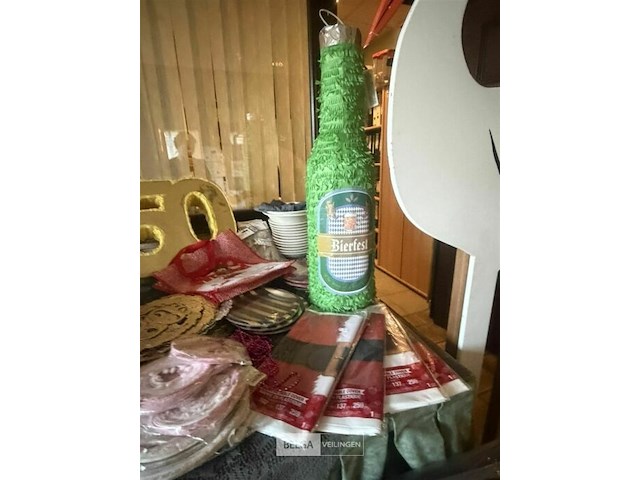 Feestartikelen - genk - afbeelding 65 van  146
