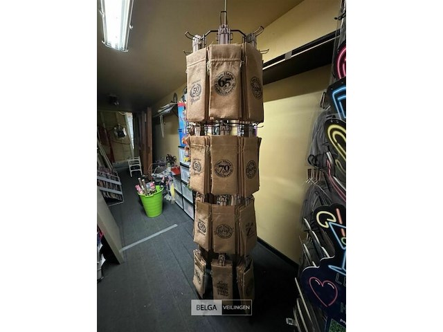 Feestartikelen - genk - afbeelding 90 van  146