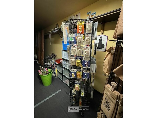 Feestartikelen - genk - afbeelding 97 van  146