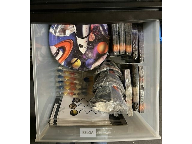 Feestartikelen - genk - afbeelding 113 van  146