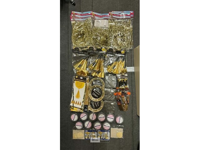 Feestartikelen - genk - afbeelding 124 van  146