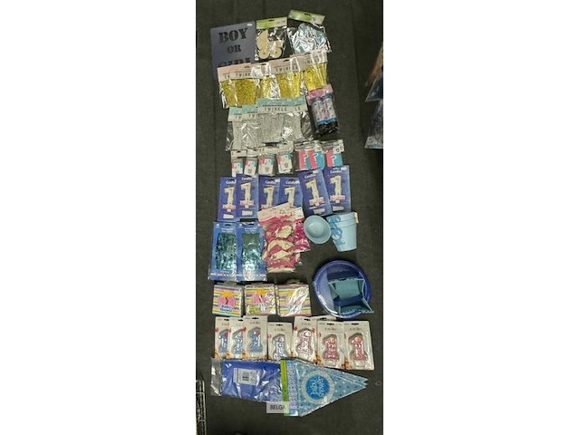 Feestartikelen - genk - afbeelding 139 van  146