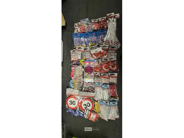 Feestartikelen - genk - afbeelding 140 van  146