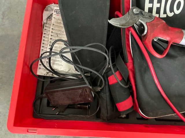Felco accu-snoeischaar - afbeelding 3 van  3