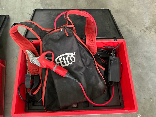 Felco accu-snoeischaar - afbeelding 1 van  3