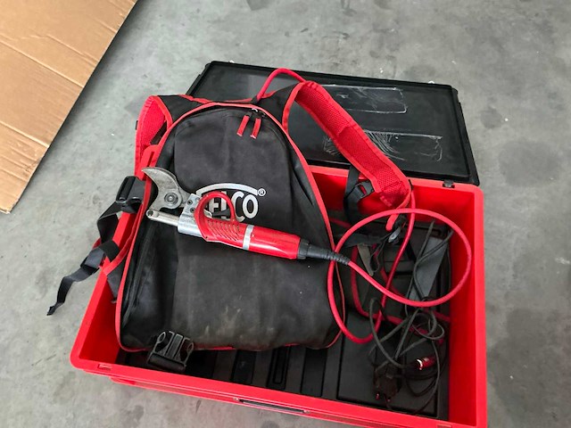 Felco accu-snoeischaar - afbeelding 1 van  3