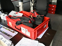 Felco elektrische snoeischaar met koffer - afbeelding 1 van  7