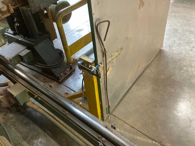Femco horizontale lintzaagmachine - afbeelding 22 van  34