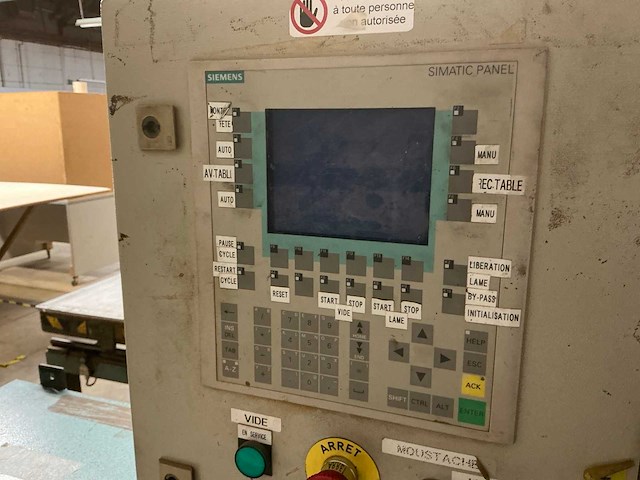 Femco horizontale lintzaagmachine - afbeelding 27 van  34