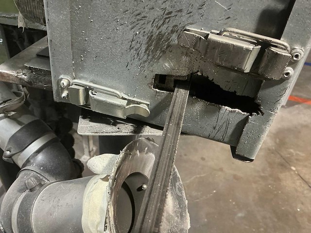 Femco horizontale lintzaagmachine - afbeelding 8 van  18