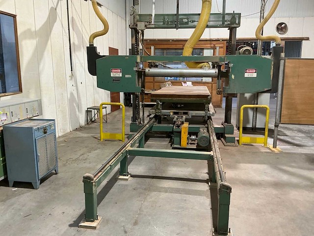 Femco horizontale lintzaagmachine - afbeelding 29 van  32