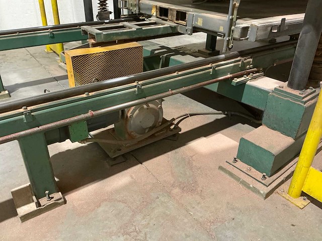 Femco horizontale lintzaagmachine - afbeelding 32 van  32