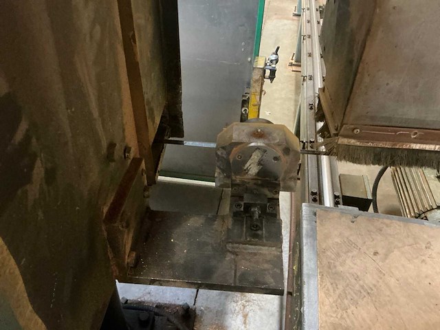 Femco horizontale lintzaagmachine - afbeelding 11 van  34