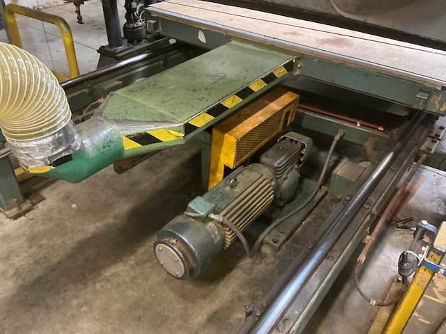 Femco horizontale lintzaagmachine - afbeelding 17 van  34