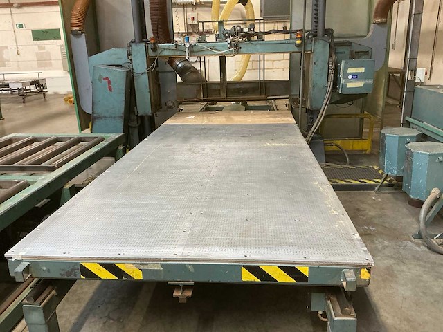 Femco horizontale lintzaagmachine - afbeelding 12 van  34