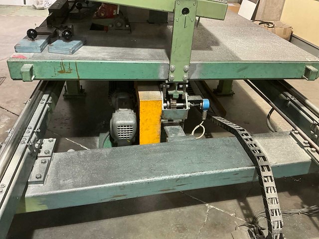 Femco horizontale lintzaagmachine - afbeelding 5 van  18