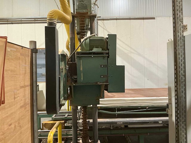 Femco horizontale lintzaagmachine - afbeelding 14 van  32