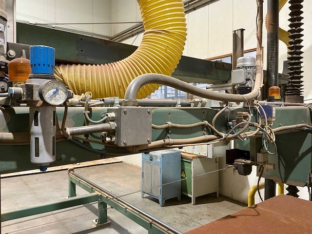 Femco horizontale lintzaagmachine - afbeelding 20 van  32