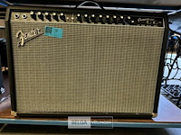 Fender champion 100 versterker - afbeelding 1 van  5