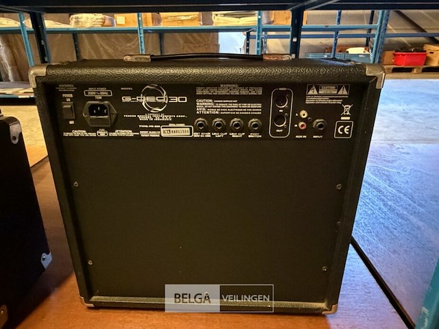 Fender g-dec 30 gitaarversterker - afbeelding 3 van  3