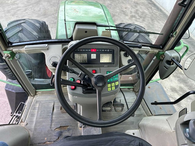 Fendt - 2001 - 926 - vierwielaangedreven landbouwtractor - afbeelding 15 van  18