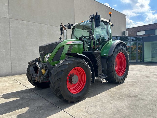 Fendt - 2019 - 718 vario - vierwielaangedreven landbouwtractor - afbeelding 1 van  48