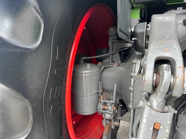 Fendt - 2019 - 718 vario - vierwielaangedreven landbouwtractor - afbeelding 12 van  48