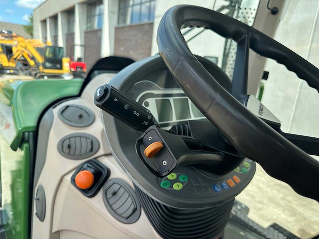 Fendt - 2019 - 718 vario - vierwielaangedreven landbouwtractor - afbeelding 47 van  48