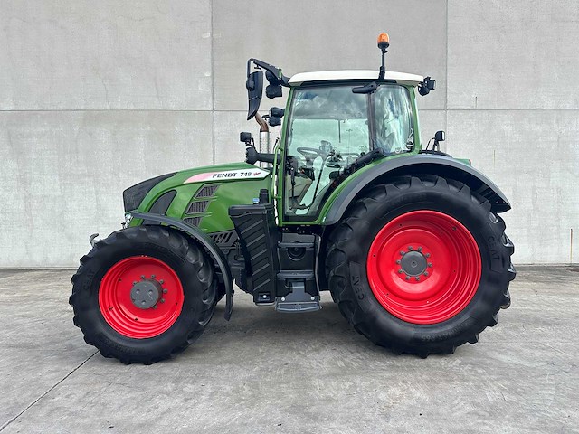 Fendt - 2019 - 718 vario - vierwielaangedreven landbouwtractor - afbeelding 5 van  48