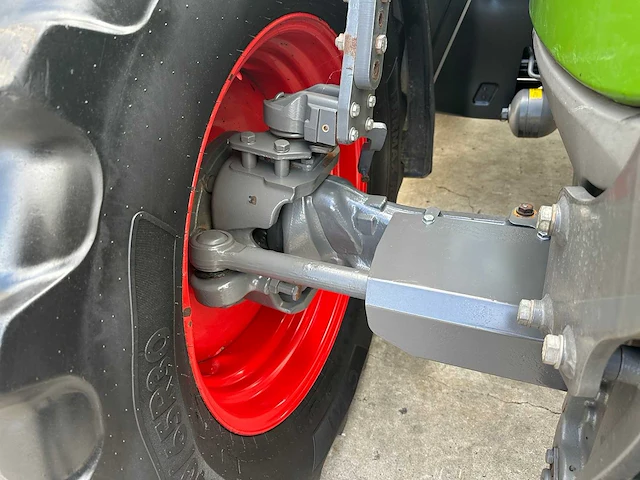 Fendt - 2019 - 718 vario - vierwielaangedreven landbouwtractor - afbeelding 25 van  66