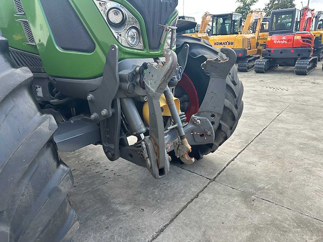 Fendt - 2019 - 718 vario - vierwielaangedreven landbouwtractor - afbeelding 19 van  36