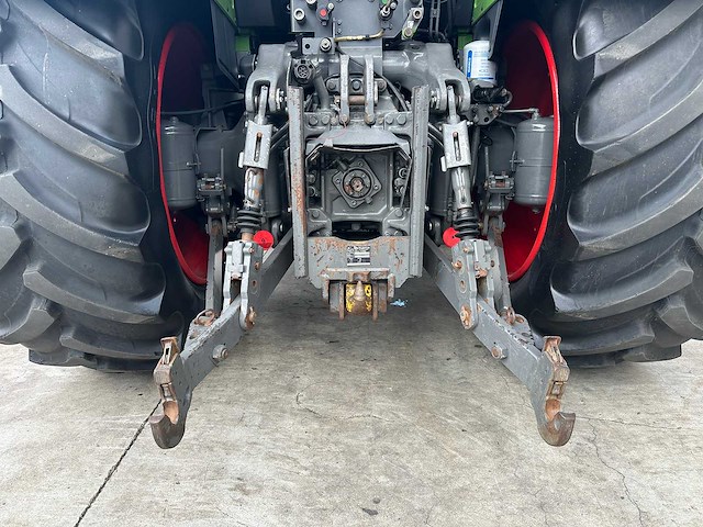 Fendt - 2019 - 718 vario - vierwielaangedreven landbouwtractor - afbeelding 21 van  36