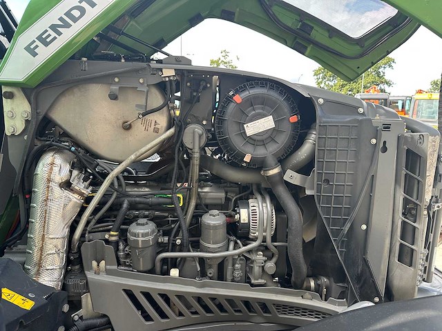 Fendt - 2019 - 718 vario - vierwielaangedreven landbouwtractor - afbeelding 34 van  36