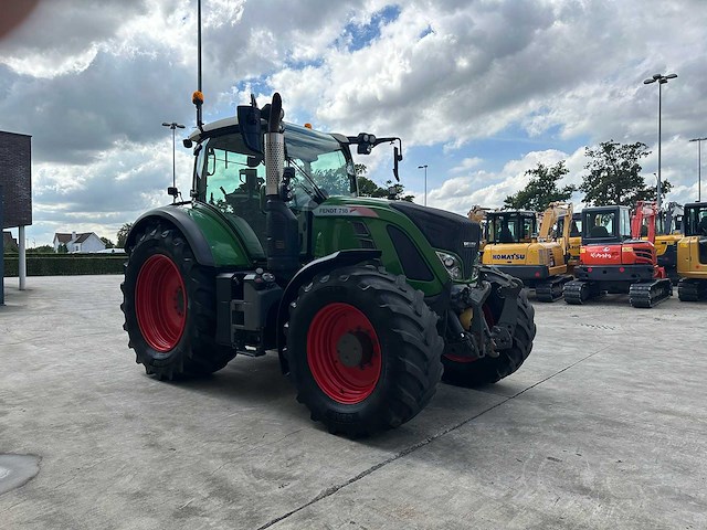 Fendt - 2019 - 718 vario - vierwielaangedreven landbouwtractor - afbeelding 3 van  36
